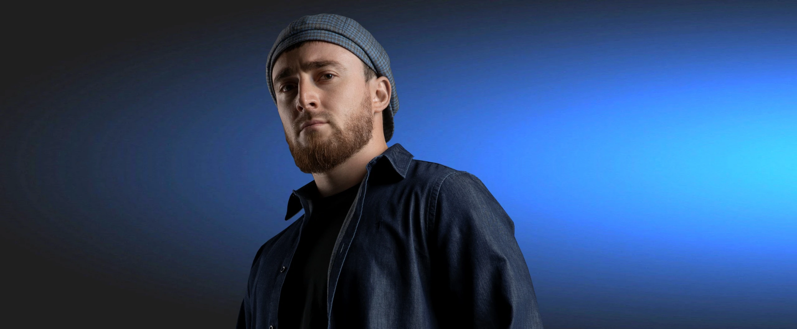 Постер Султан Лагучев