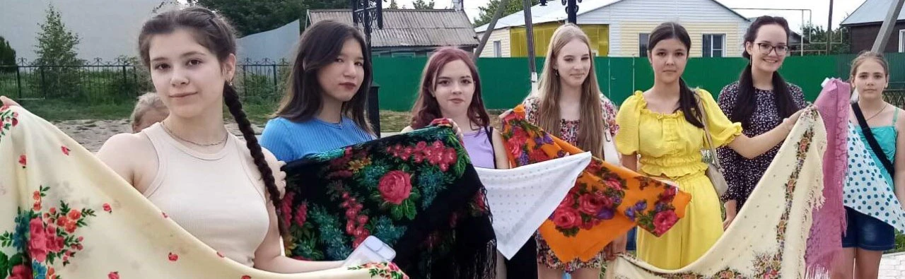 Постер Тайны народов России