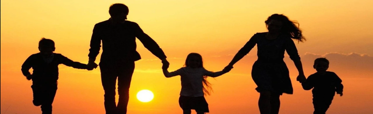 Постер Семейные ценности: сохраняем традиции. Посиделки