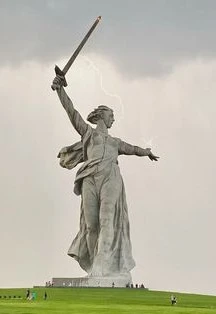 Постер А память нам покоя не дает. Исторический репортаж в Смоленске