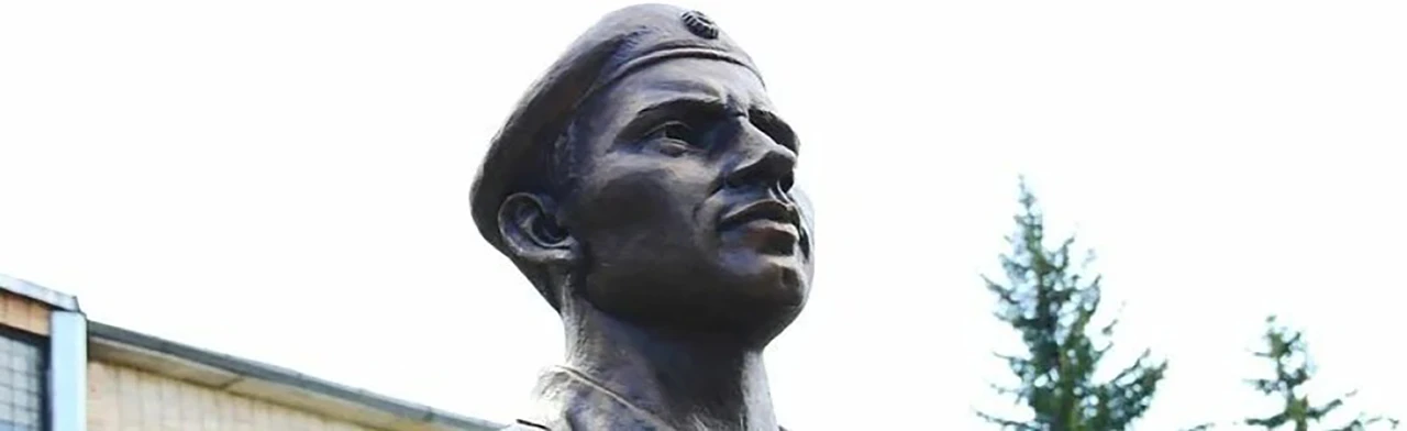 Постер Памятники героям. Познавательное путешествие в Смоленске