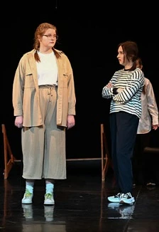 Постер Школьная драма "Чучело" в Сургуте