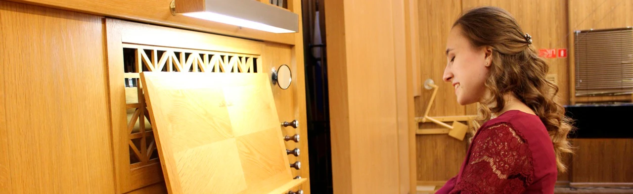 Постер Концерт-лекция "Орган +" в Сургуте