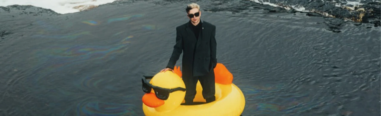 Постер Playingtheangel в Томске