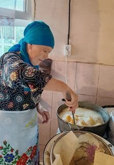 Постер В гости к бабушке: Сельский тур в Уфе