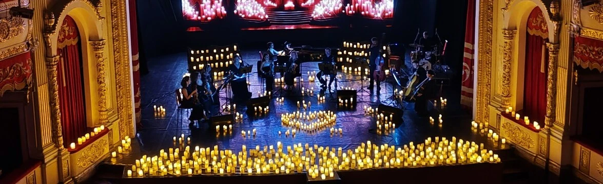 Постер Шоу саундтреков при свечах - Россия VS Hollywood с ACO-оркестром в Уфе