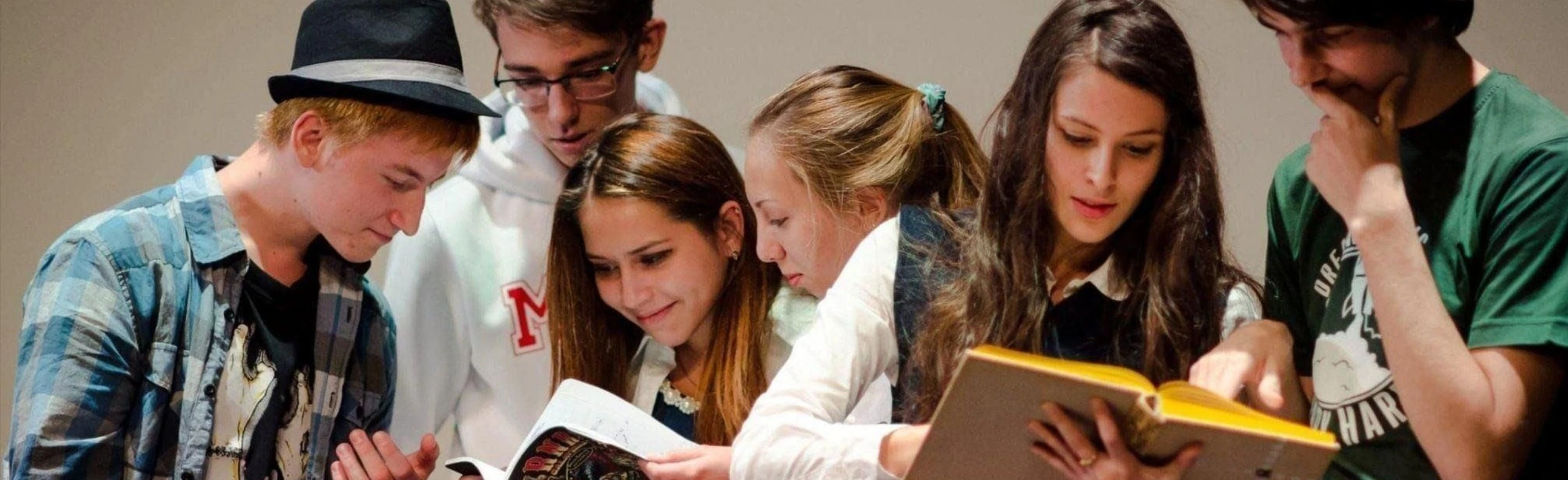 Постер Литературная игра «Загадки русских слов»