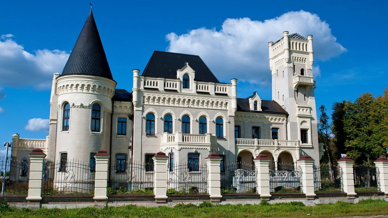 Постер Замок купца Понизовкина