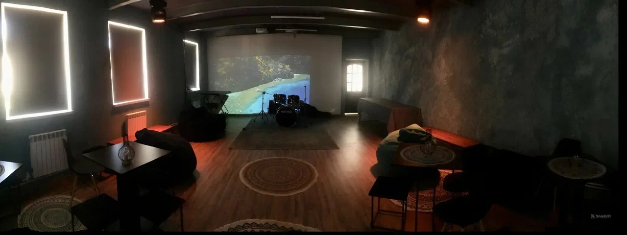 Постер Арт-резиденция "Лофт на Сенной"