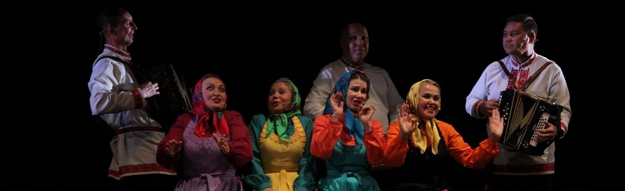 Постер Николаю- телёнок, Якову - невеста /Микулан - презе, Якулан - удыр в Йошкар-Оле