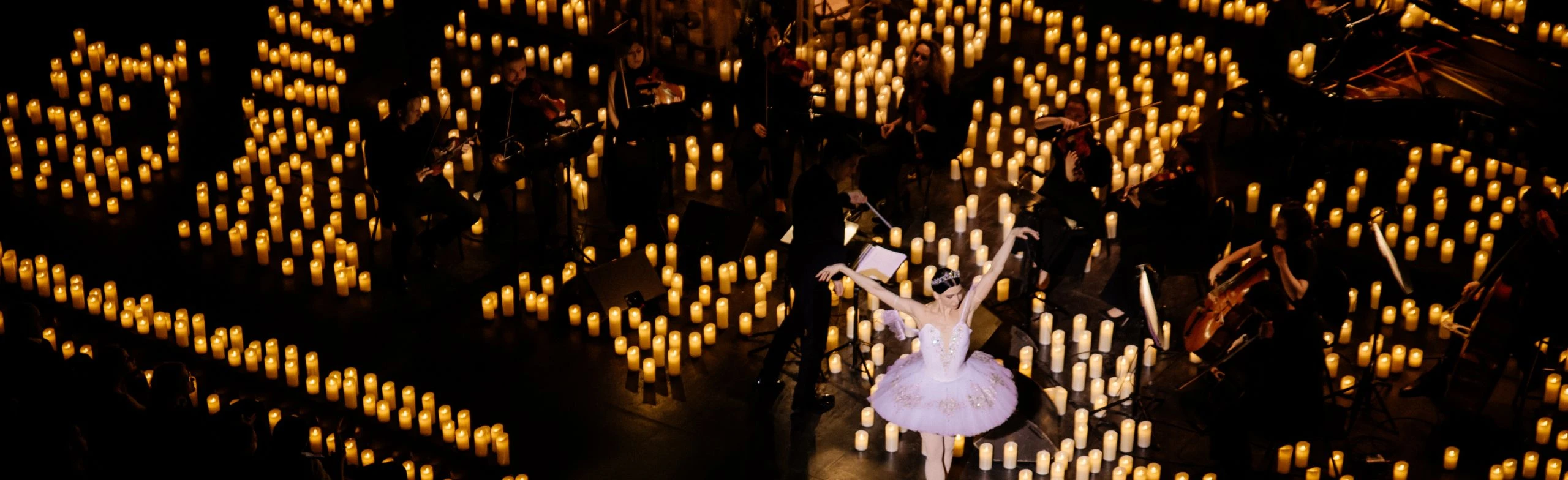 Lumisfera: Волшебный свет Рождества и 3000 свечей