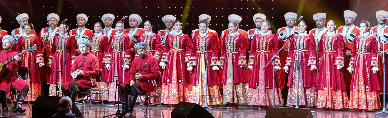 Мы - сыны Кубани славной, древнеруськи козакы!