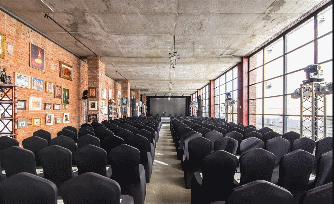 Постер площадки Бронзовая лошадь