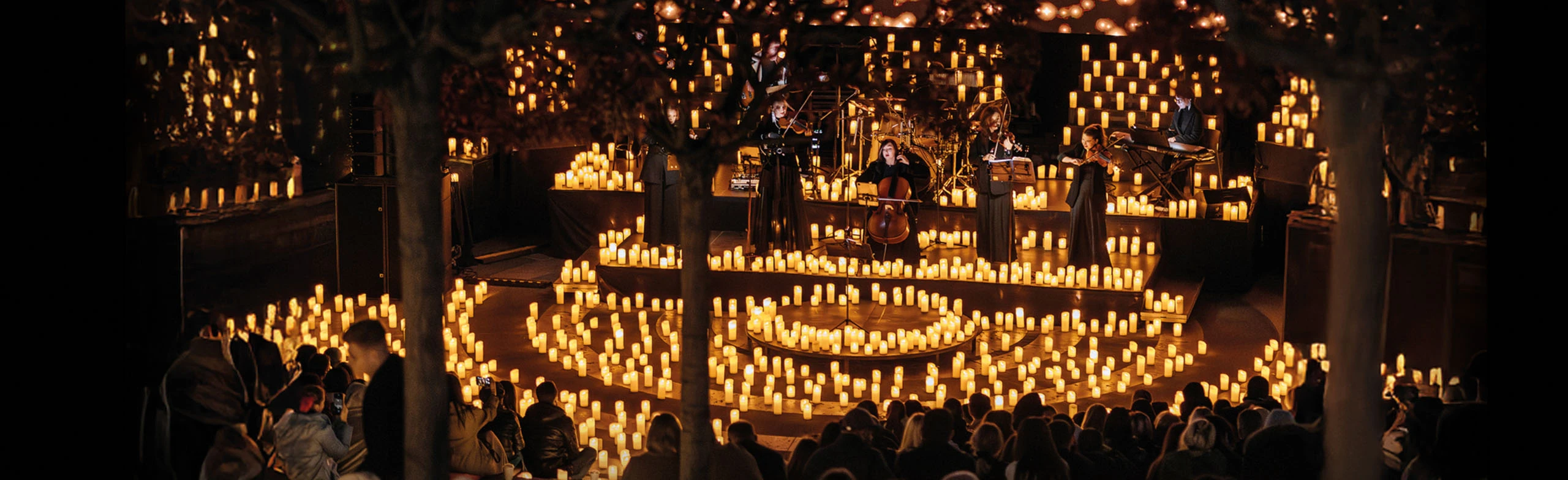 Lumisfera: Мировые хиты в парке при свечах