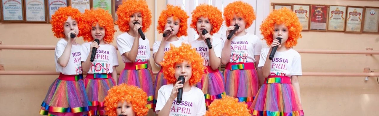 В кругу друзей. Отчетный концерт ОТЭП "Апрель"