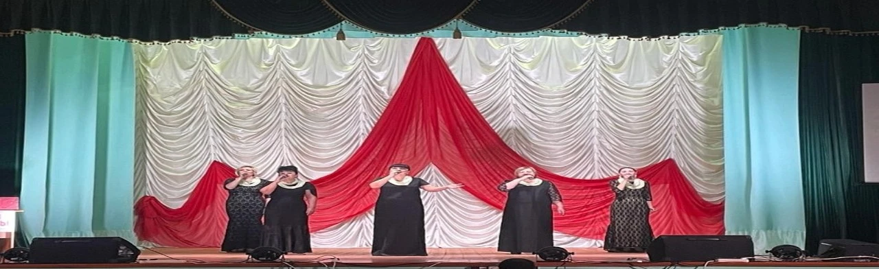 Стихи и песни народов России. Литературно-музыкальная композиция