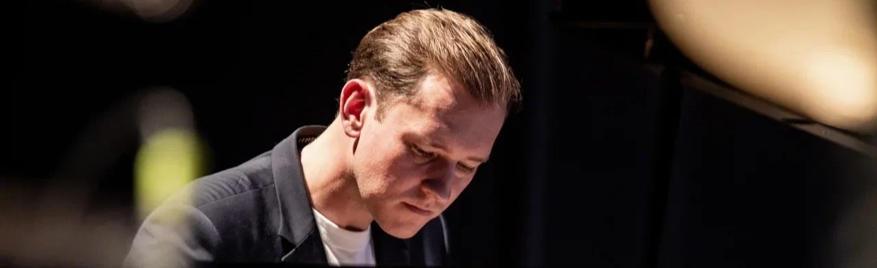 Евгений Лебедев