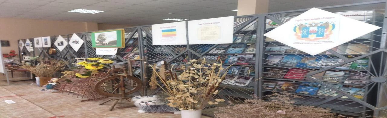 Спешим поздравить с праздником весны