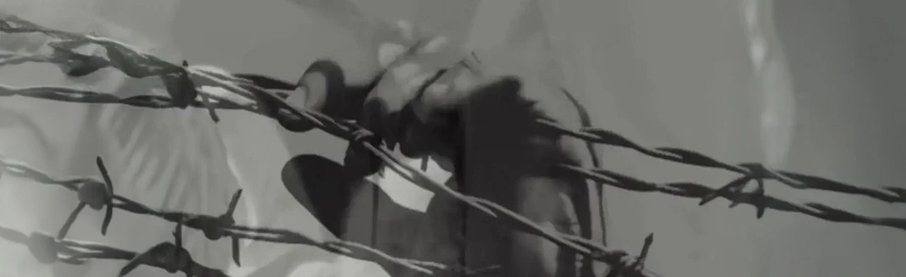 Вдребезги. Спектакль