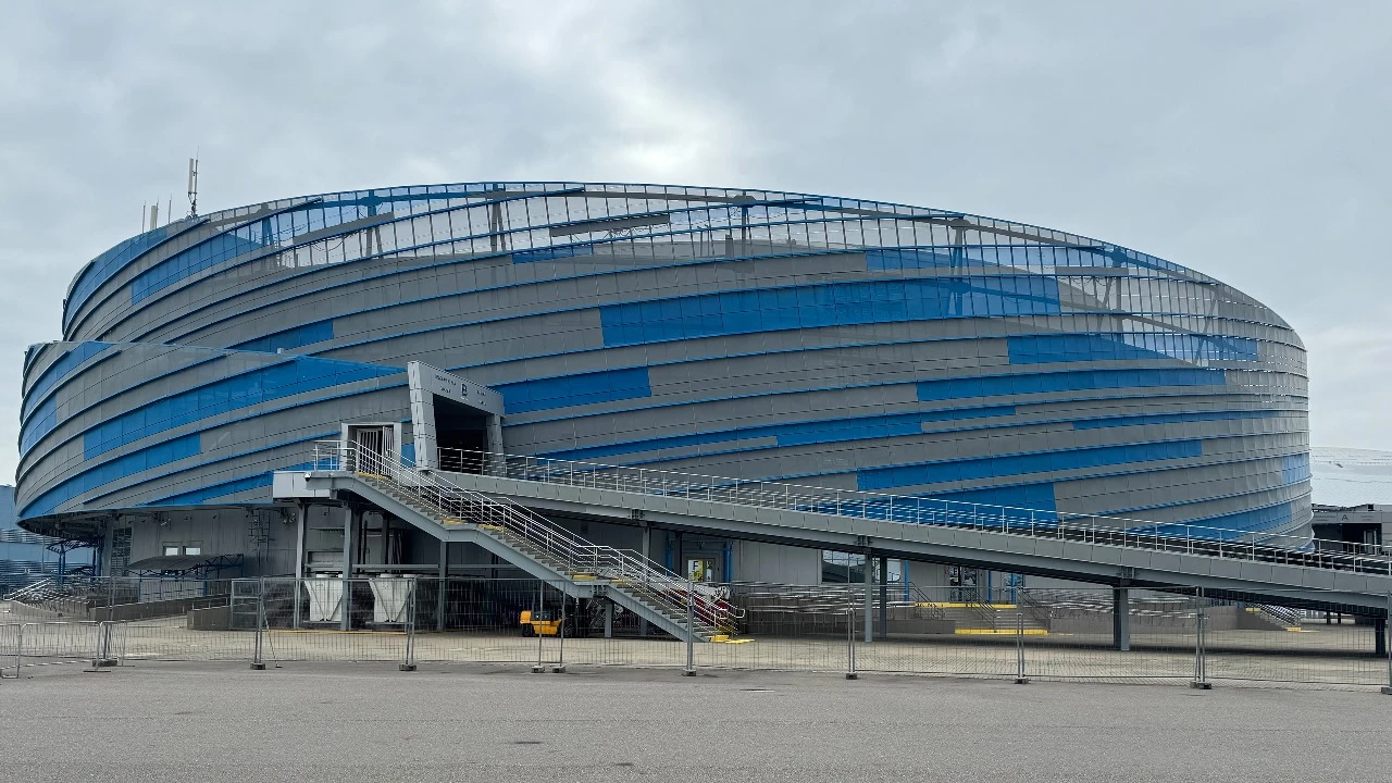 Постер площадки Ледовая арена Шайба